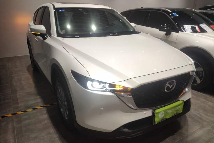 Used Mazda CX-5 2024 2.0L Automatic Two-Wheel Drive ZhiShang Version Front Right 45 Deg