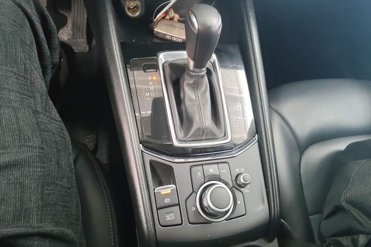 Used Mazda CX-5 2024 2.0L Automatic Two-Wheel Drive ZhiShang Pro Gear Lever