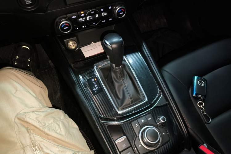 Used Mazda CX-5 2024 2.0L Automatic Two-Wheel Drive Comfort Version Gear Lever