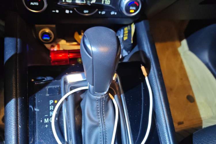 Used Mazda CX-5 2024 2.0L Automatic Two-Wheel Drive ZhiShang Version Gear Lever