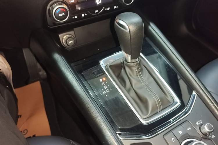 Used Mazda CX-5 2024 2.0L Automatic Two-Wheel Drive Comfort Version Gear Lever