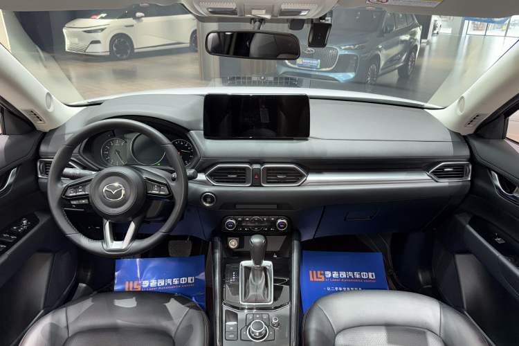 Used Mazda CX-5 2024 2.0L Automatic Two-Wheel Drive ZhiShang Version Interior 1