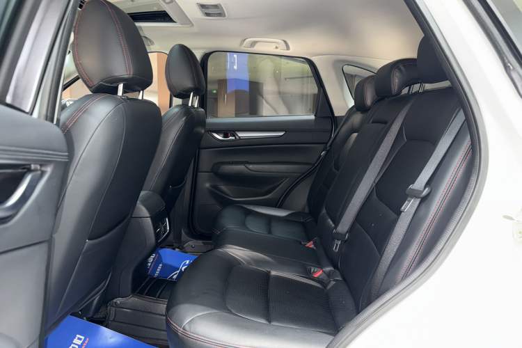 Used Mazda CX-5 2024 2.0L Automatic Two-Wheel Drive ZhiShang Version Interior 3