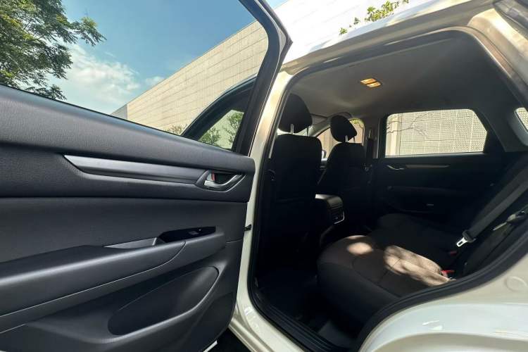 Used Mazda CX-5 2024 2.0L Automatic Two-Wheel Drive Comfort Version Interior 3