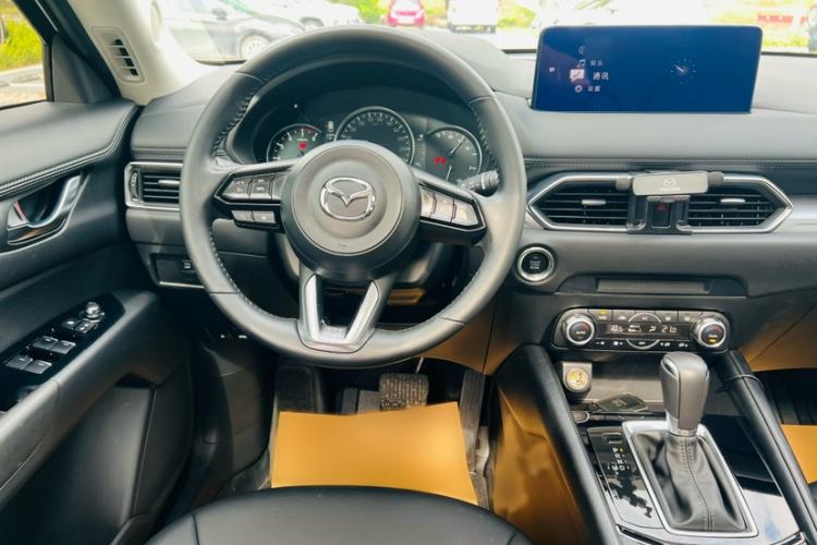 Used Mazda CX-5 2024 2.0L Automatic Two-Wheel Drive ZhiShang Version Interior 6