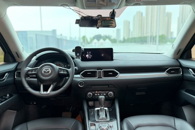 Used Mazda CX-5 2024 2.0L Automatic Two-Wheel Drive ZhiShang Version Interior 6