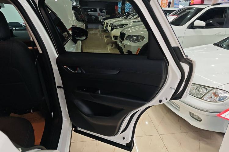 Used Mazda CX-5 2024 2.0L Automatic Two-Wheel Drive ZhiShang Version Interior 6