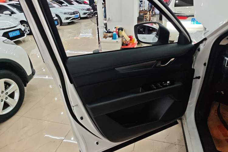 Used Mazda CX-5 2024 2.0L Automatic Two-Wheel Drive ZhiShang Version Interior 7