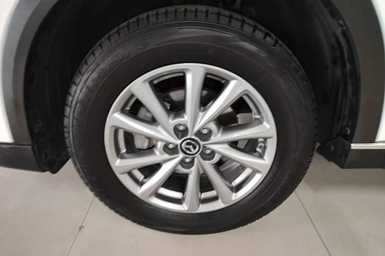 Used Mazda CX-5 2024 2.0L Automatic Two-Wheel Drive ZhiShang Pro Left Front Wheel Hub