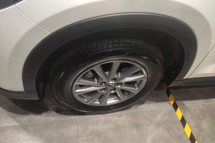 Used Mazda CX-5 2024 2.0L Automatic Two-Wheel Drive ZhiShang Version Left Front Wheel Hub