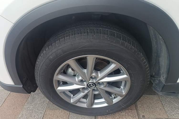 Used Mazda CX-5 2024 2.0L Automatic Two-Wheel Drive ZhiShang Version Left Front Wheel Hub