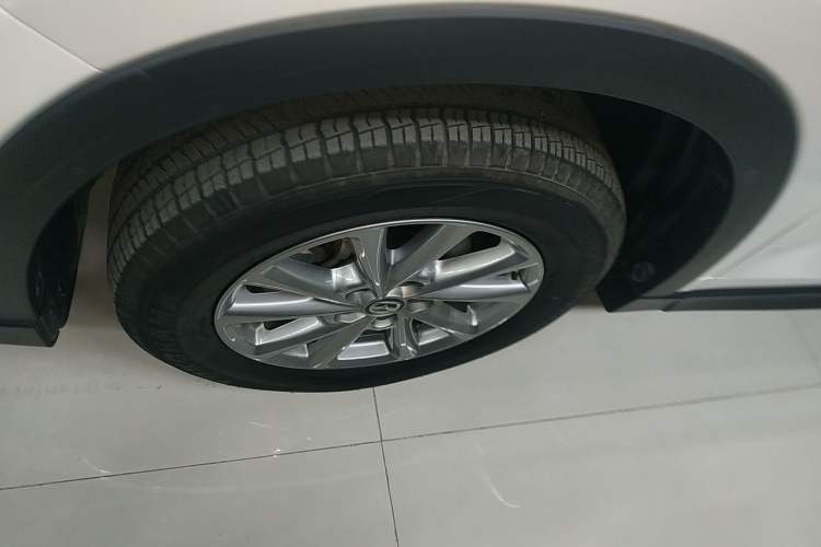 Used Mazda CX-5 2024 2.0L Automatic Two-Wheel Drive ZhiShang Version Left Front Wheel Hub