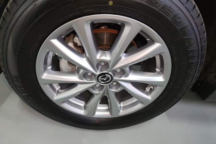 Used Mazda CX-5 2024 2.0L Automatic Two-Wheel Drive Comfort Version Left Front Wheel Hub