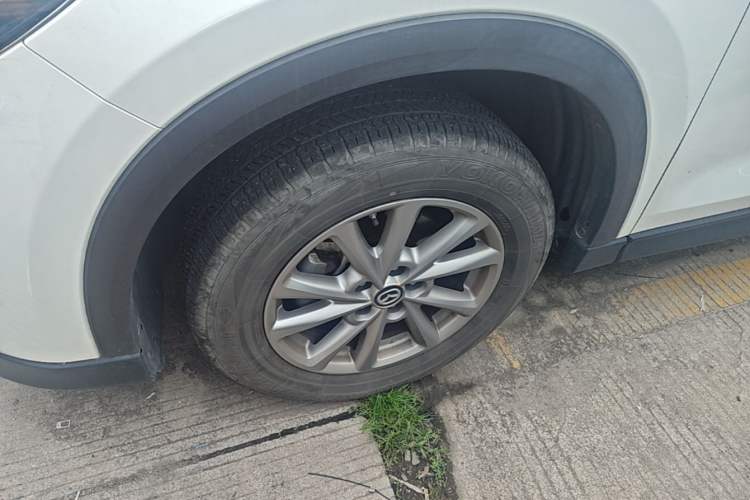 Used Mazda CX-5 2024 2.0L Automatic Two-Wheel Drive Comfort Version Left Front Wheel Hub