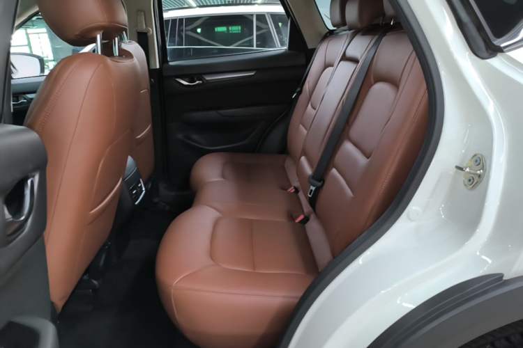 Used Mazda CX-5 2024 2.0L Automatic Two-Wheel Drive Comfort Version Left Rear Seat