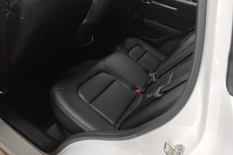 Used Mazda CX-5 2024 2.0L Automatic Two-Wheel Drive ZhiShang Version Left Rear Seat