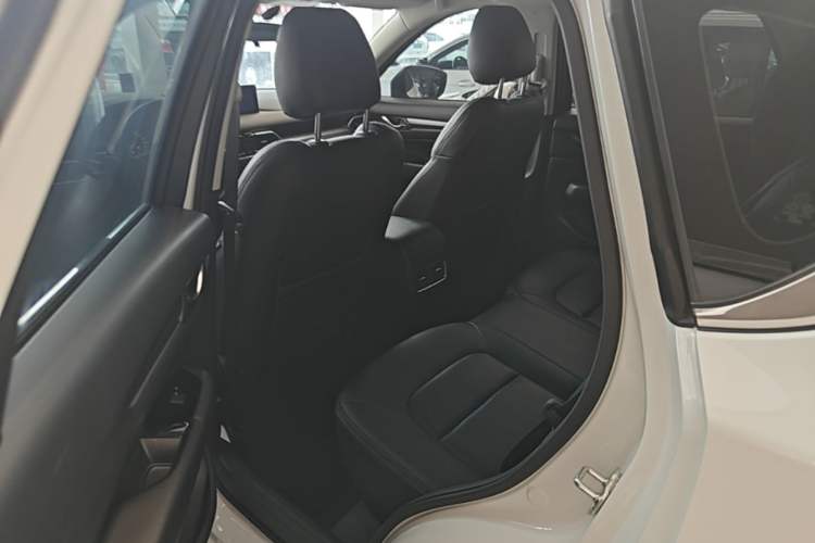 Used Mazda CX-5 2024 2.0L Automatic Two-Wheel Drive Comfort Version Left Rear Seat