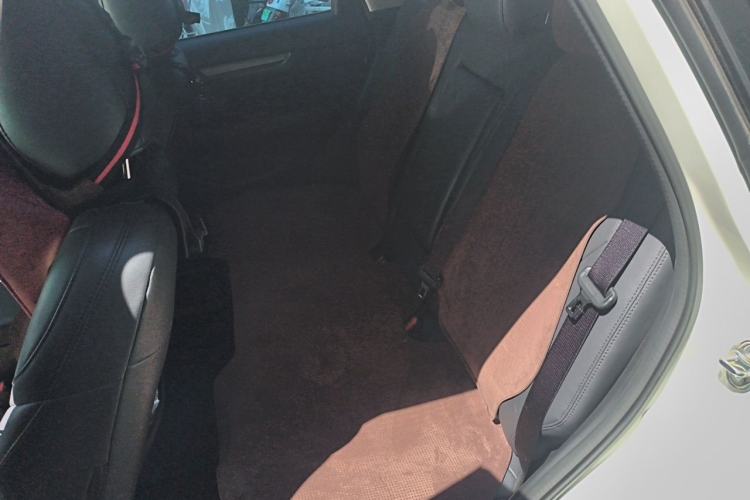 Used Mazda CX-5 2024 2.0L Automatic Two-Wheel Drive Comfort Version Left Rear Seat