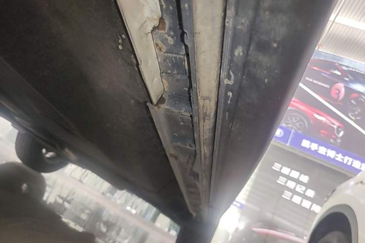 Used Mazda CX-5 2024 2.0L Automatic Two-Wheel Drive Comfort Version Left Side Sill