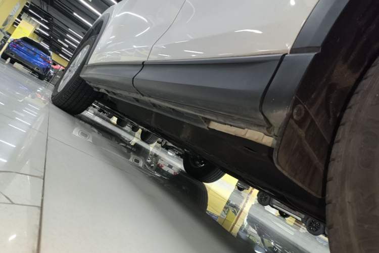 Used Mazda CX-5 2024 2.0L Automatic Two-Wheel Drive Comfort Version Left Side Sill