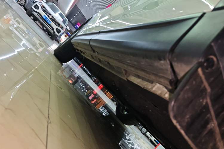 Used Mazda CX-5 2024 2.0L Automatic Two-Wheel Drive Comfort Version Left Side Sill