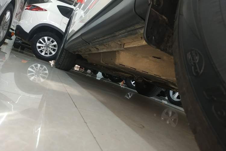 Used Mazda CX-5 2024 2.0L Automatic Two-Wheel Drive Comfort Version Left Side Sill