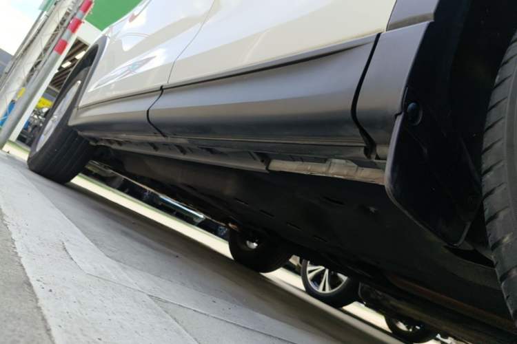 Used Mazda CX-5 2024 2.0L Automatic Two-Wheel Drive Comfort Version Left Side Sill