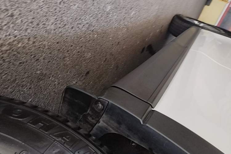 Used Mazda CX-5 2024 2.0L Automatic Two-Wheel Drive Comfort Version Left Side Sill