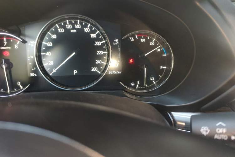 Used Mazda CX-5 2024 2.0L Automatic Two-Wheel Drive Zhiya Pro Odometer Close Up