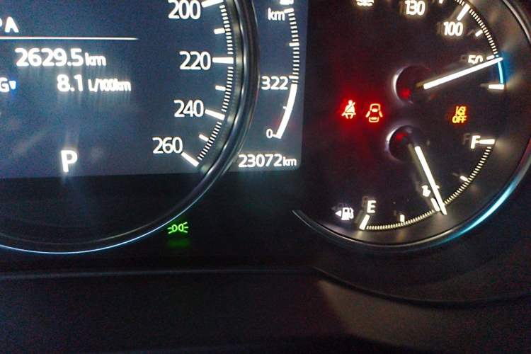 Used Mazda CX-5 2024 2.5L Automatic Two-Wheel Drive ZhiZun Version Odometer Close Up