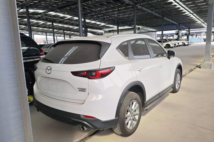 Used Mazda CX-5 2024 2.0L Automatic Two-Wheel Drive ZhiShang Pro Rear Right 45 Deg