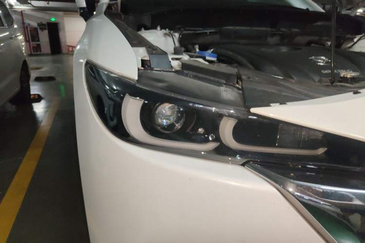 Used Mazda CX-5 2024 2.0L Automatic Two-Wheel Drive Comfort Version Right Front Headlight