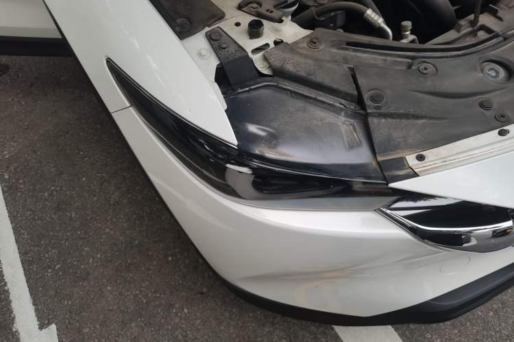 Used Mazda CX-5 2024 2.0L Automatic Two-Wheel Drive Comfort Version Right Front Headlight