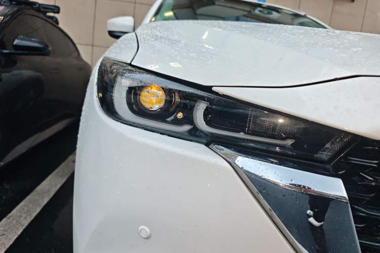 Used Mazda CX-5 2024 2.0L Automatic Two-Wheel Drive ZhiShang Version Right Front Headlight