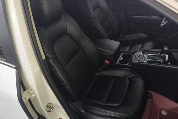 Used Mazda CX-5 2024 2.0L Automatic Two-Wheel Drive Comfort Version Right Front Seat