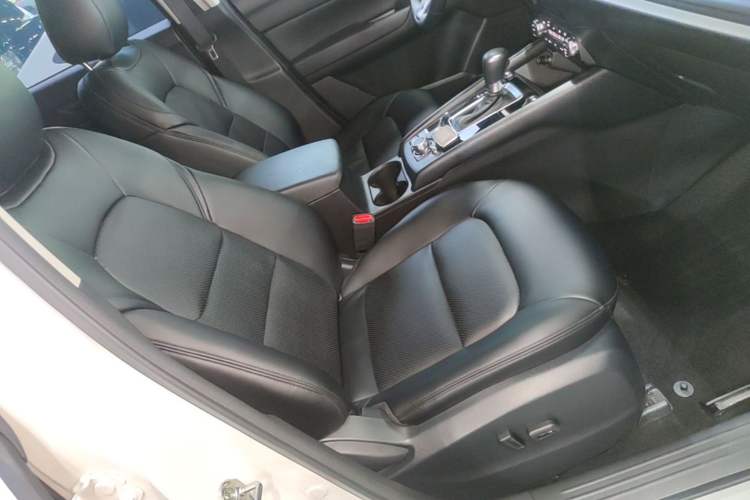 Used Mazda CX-5 2024 2.0L Automatic Two-Wheel Drive Comfort Version Right Front Seat