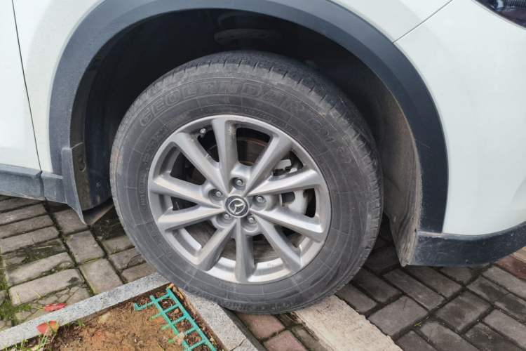 Used Mazda CX-5 2024 2.0L Automatic Two-Wheel Drive ZhiShang Pro Right Front Wheel Hub