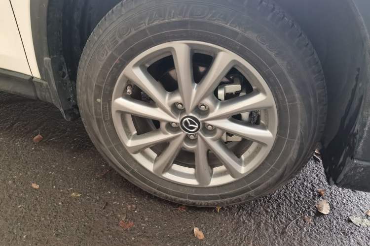 Used Mazda CX-5 2024 2.0L Automatic Two-Wheel Drive Comfort Version Right Front Wheel Hub