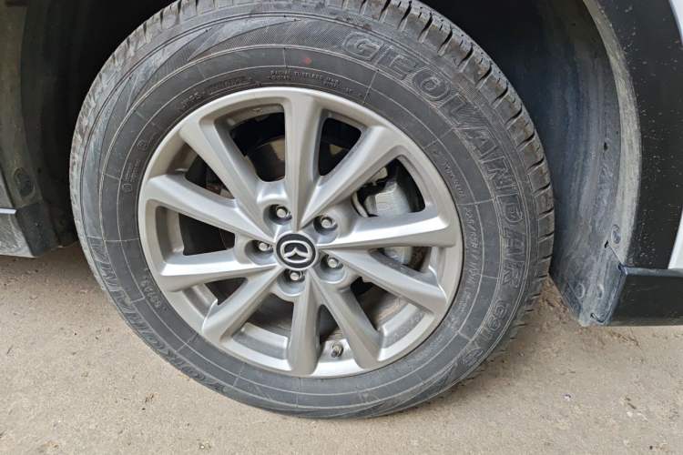 Used Mazda CX-5 2024 2.0L Automatic Two-Wheel Drive Comfort Version Right Front Wheel Hub