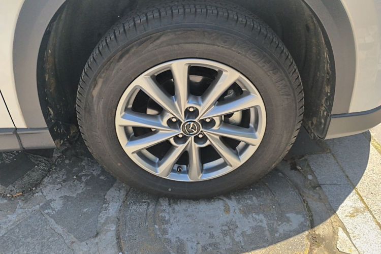 Used Mazda CX-5 2024 2.0L Automatic Two-Wheel Drive Comfort Version Right Front Wheel Hub