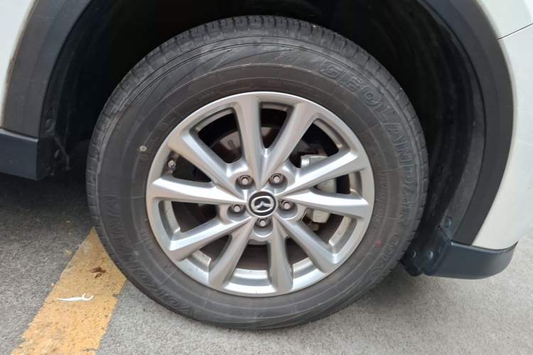 Used Mazda CX-5 2024 2.0L Automatic Two-Wheel Drive Comfort Version Right Front Wheel Hub