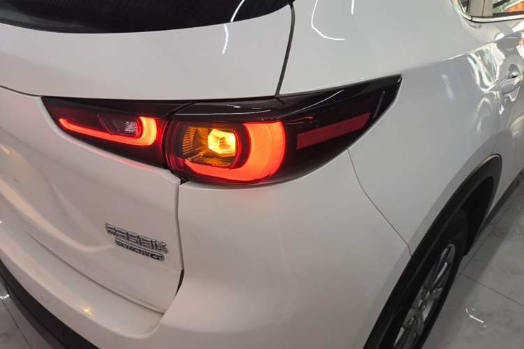 Used Mazda CX-5 2024 2.0L Automatic Two-Wheel Drive Comfort Version Right Rear Taillight