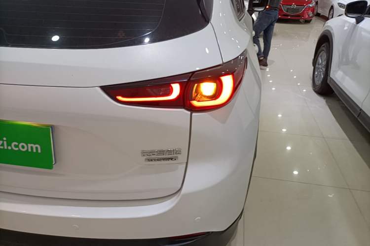 Used Mazda CX-5 2024 2.0L Automatic Two-Wheel Drive Comfort Version Right Rear Taillight
