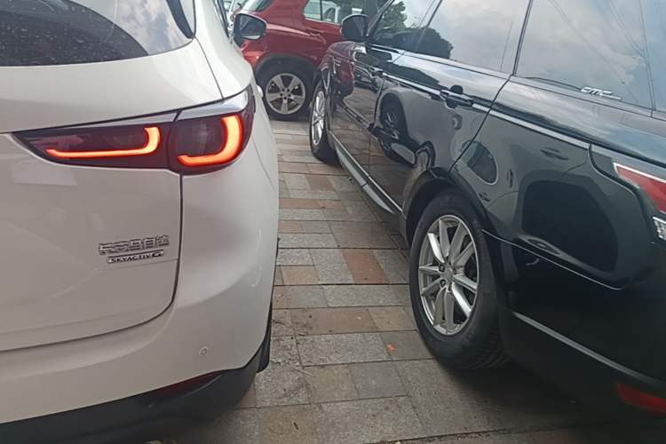 Used Mazda CX-5 2024 2.0L Automatic Two-Wheel Drive ZhiShang Version Right Rear Taillight