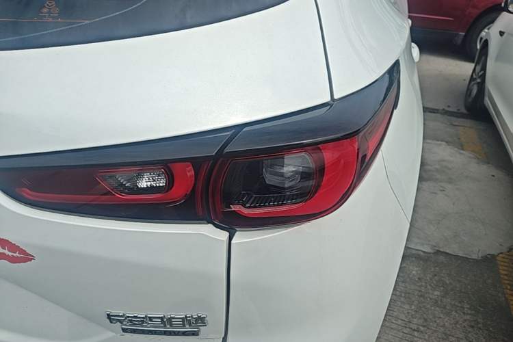 Used Mazda CX-5 2024 2.0L Automatic Two-Wheel Drive Comfort Version Right Rear Taillight