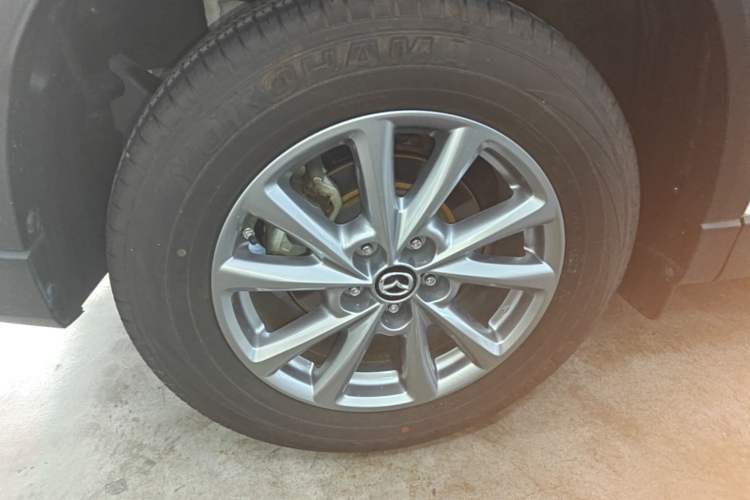 Used Mazda CX-5 2024 2.0L Automatic Two-Wheel Drive Comfort Version Right Rear Wheel Hub