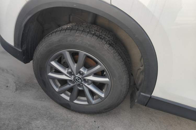 Used Mazda CX-5 2024 2.0L Automatic Two-Wheel Drive ZhiShang Version Right Rear Wheel Hub