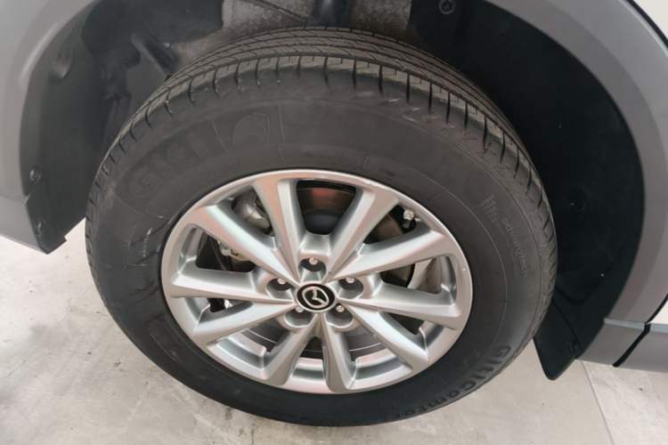 Used Mazda CX-5 2024 2.0L Automatic Two-Wheel Drive Comfort Version Right Rear Wheel Hub
