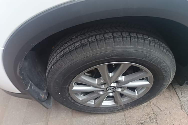 Used Mazda CX-5 2024 2.0L Automatic Two-Wheel Drive ZhiShang Version Right Rear Wheel Hub