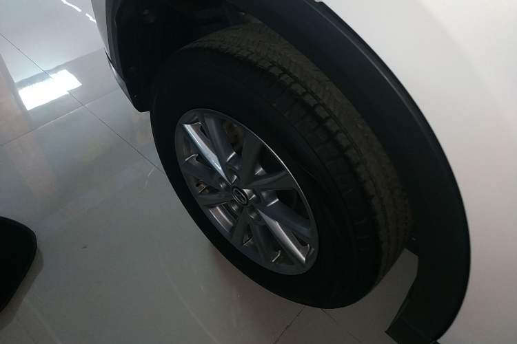 Used Mazda CX-5 2024 2.0L Automatic Two-Wheel Drive ZhiShang Version Right Rear Wheel Hub